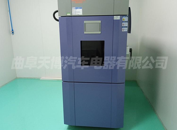 风冷氙灯试验箱