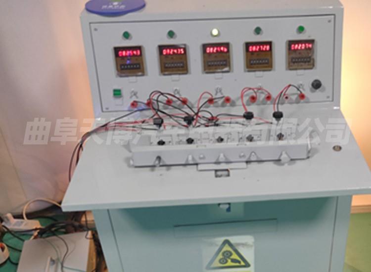 制动灯倒车灯开关寿命试验台